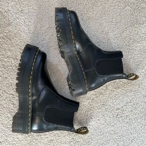 Dr Martens Chelsea Platform 2976